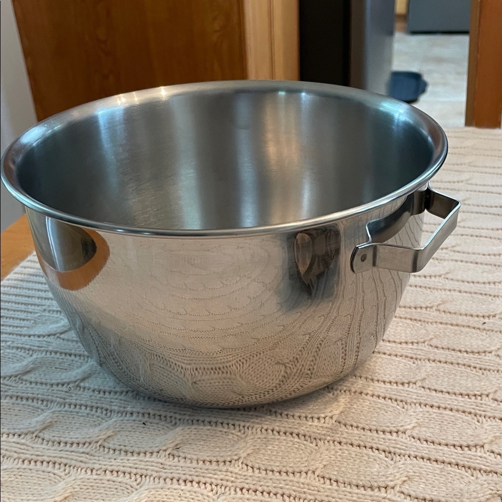 FLAVORSEAL by CORY Stainless Steel 2 Handle Mixing Bowl 18-8/3 quart/rolled edge